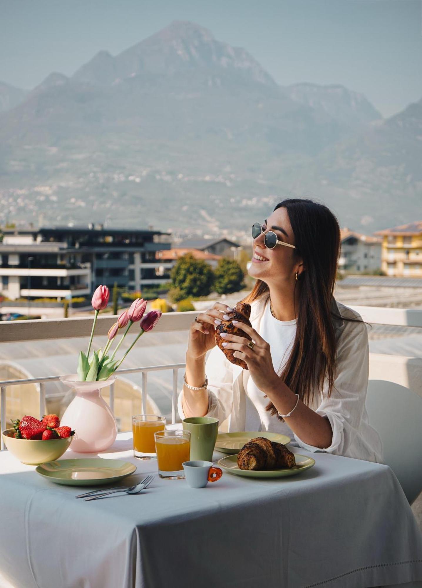 Appartamento Betulla - Peaceful & Happy Stay Riva del Garda Ngoại thất bức ảnh